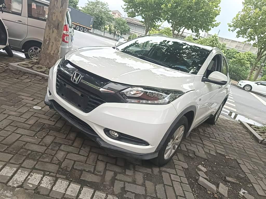 Vezel 2018 1.5L CVT RWD Tech Elite