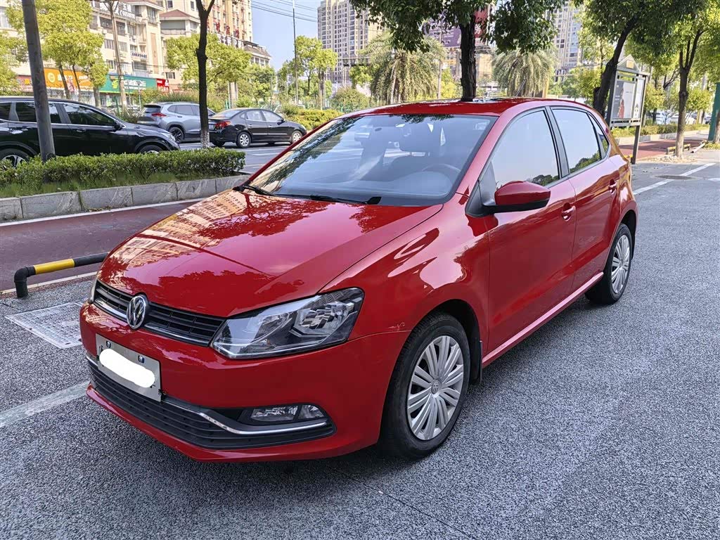 Polo 2016 1.6L AT Comfort