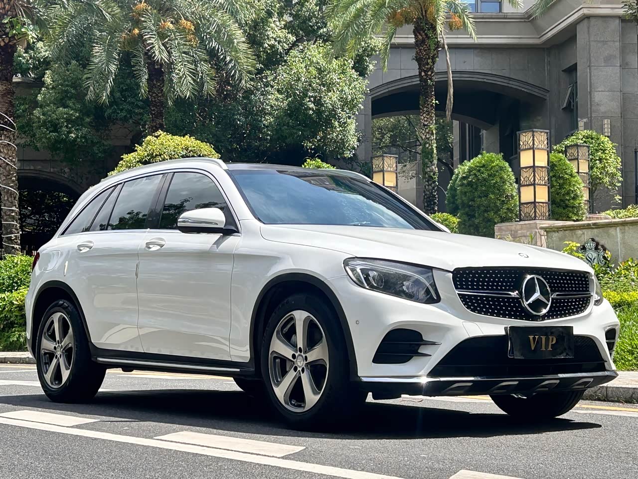 Mercedes-BenzGLC 2017 GLC 300 4MATIC Dynamic