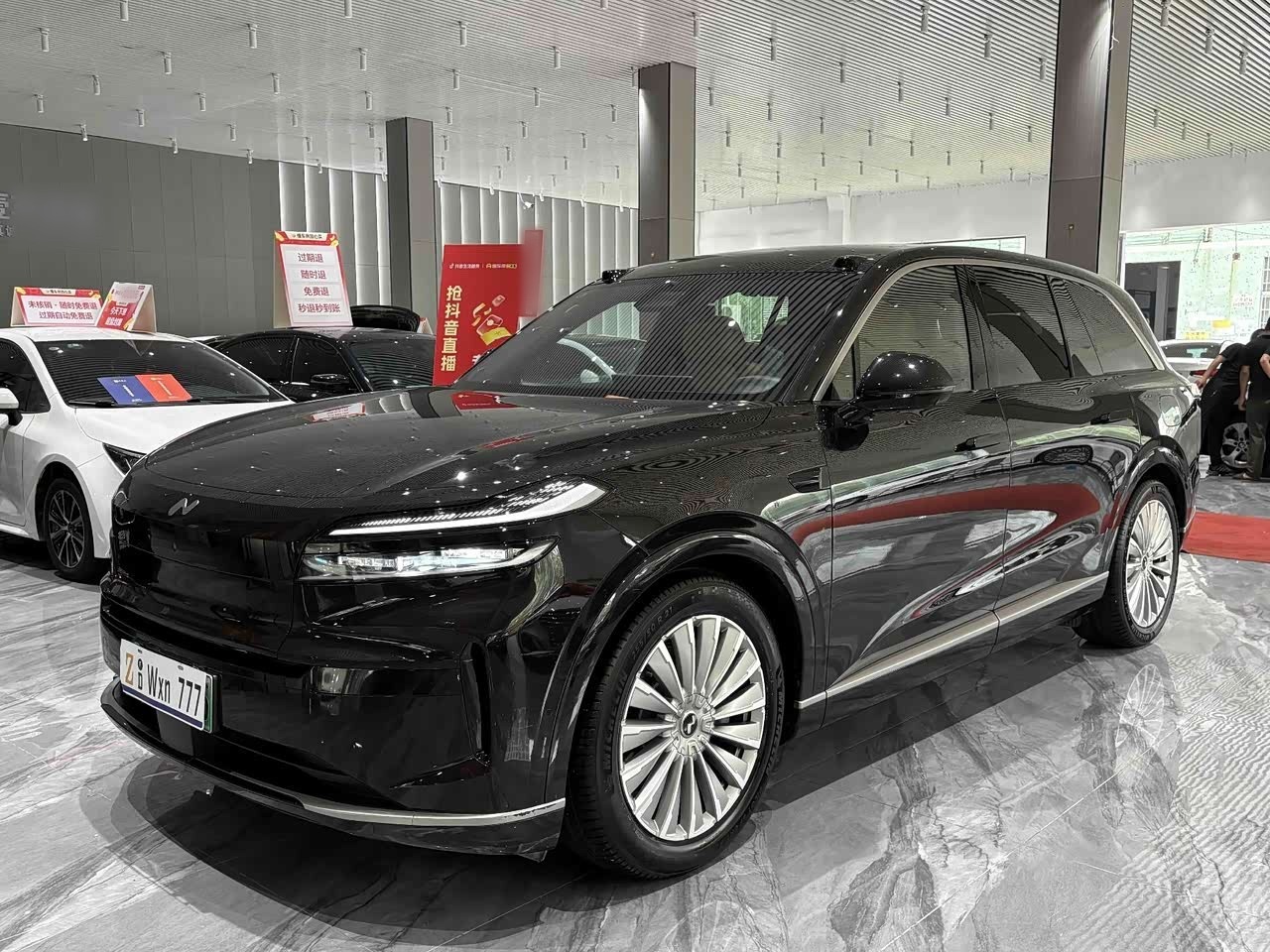 L90 2025 Max 6-Seater