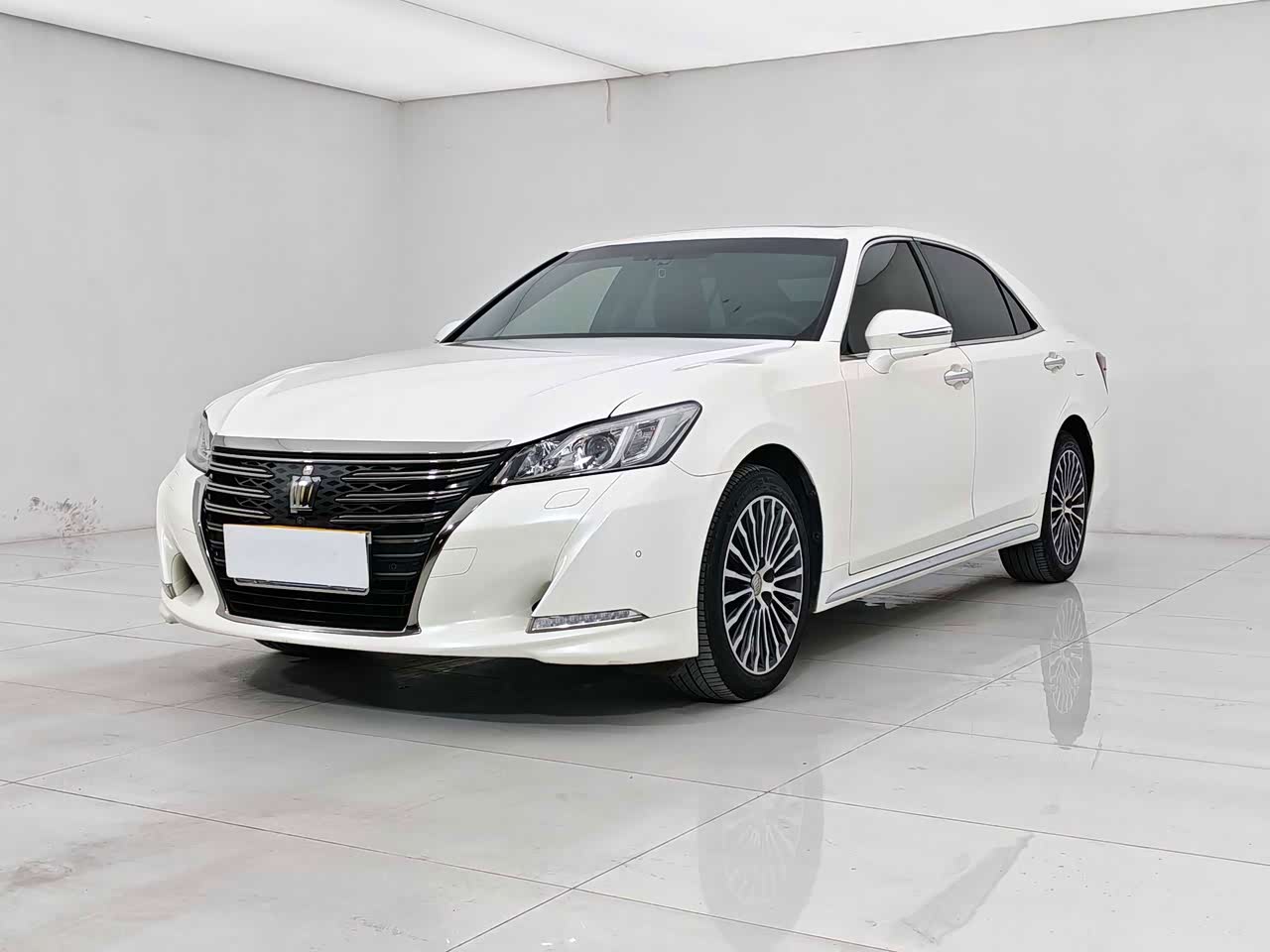 Crown 2018 2.0T Sport
