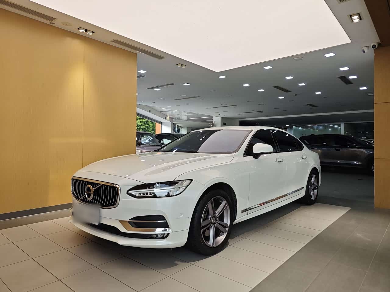 S90 2019 T5
