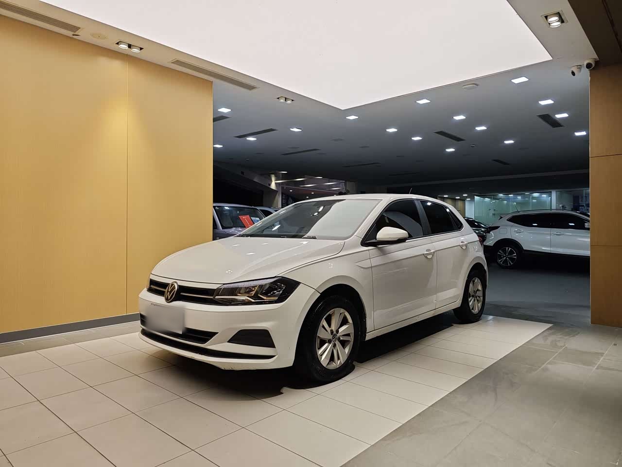 Polo 2023 Facelift Plus 1.5L AT