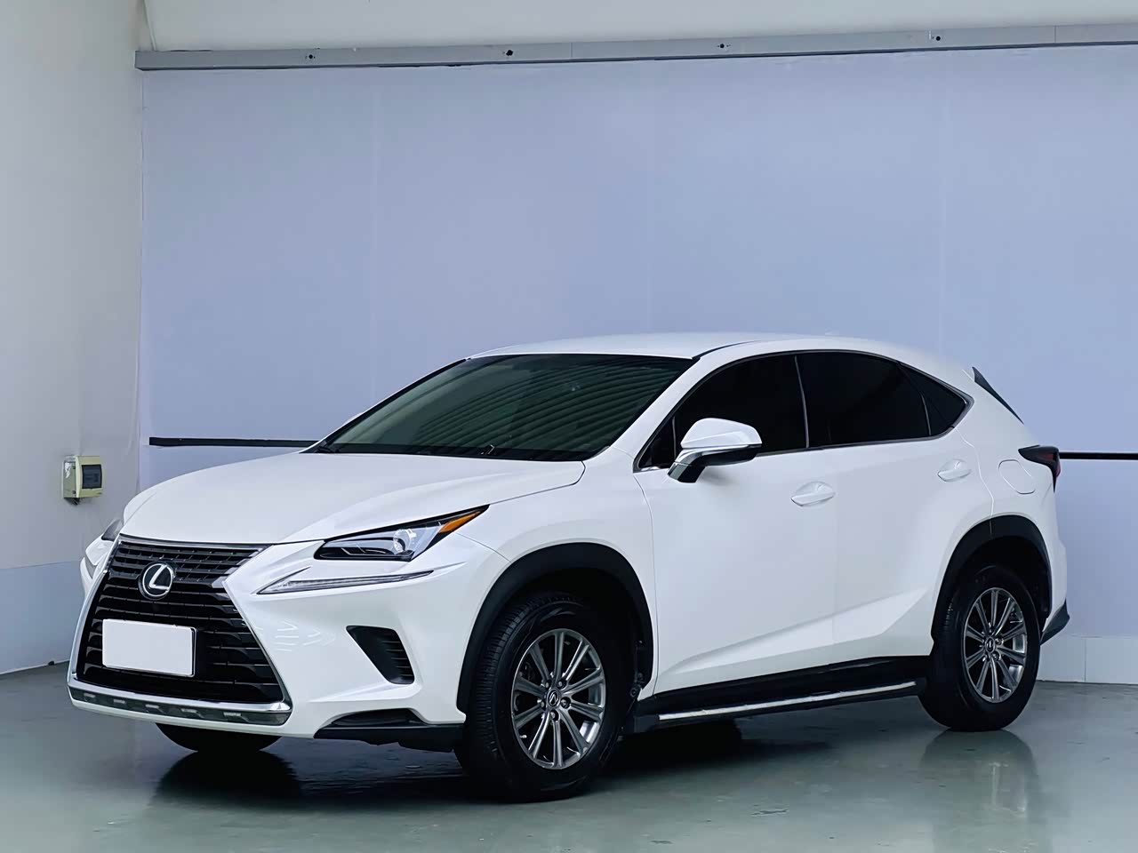 LexusNX 2017 200 FWD