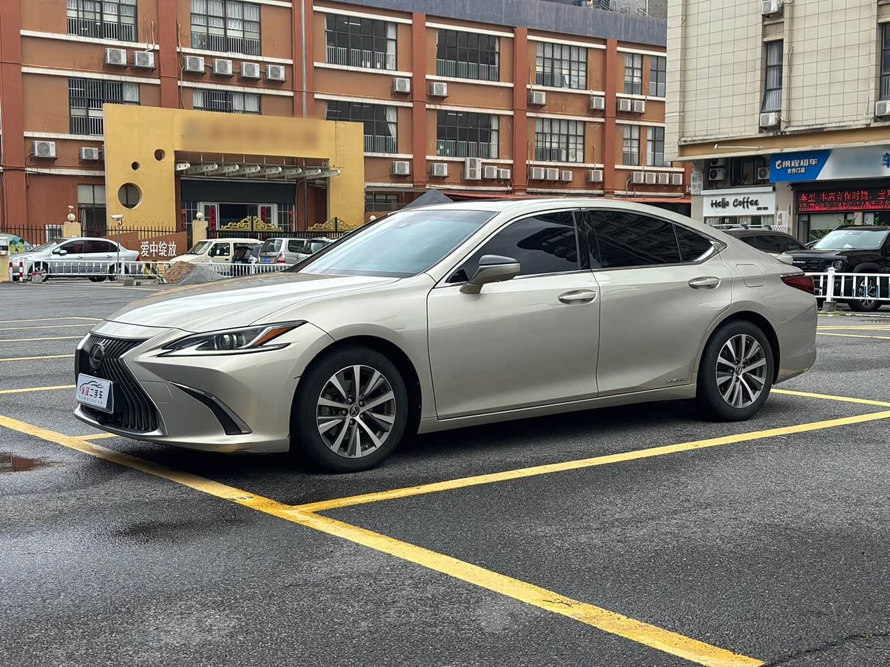 LexusES 2018 300h Excellence China V