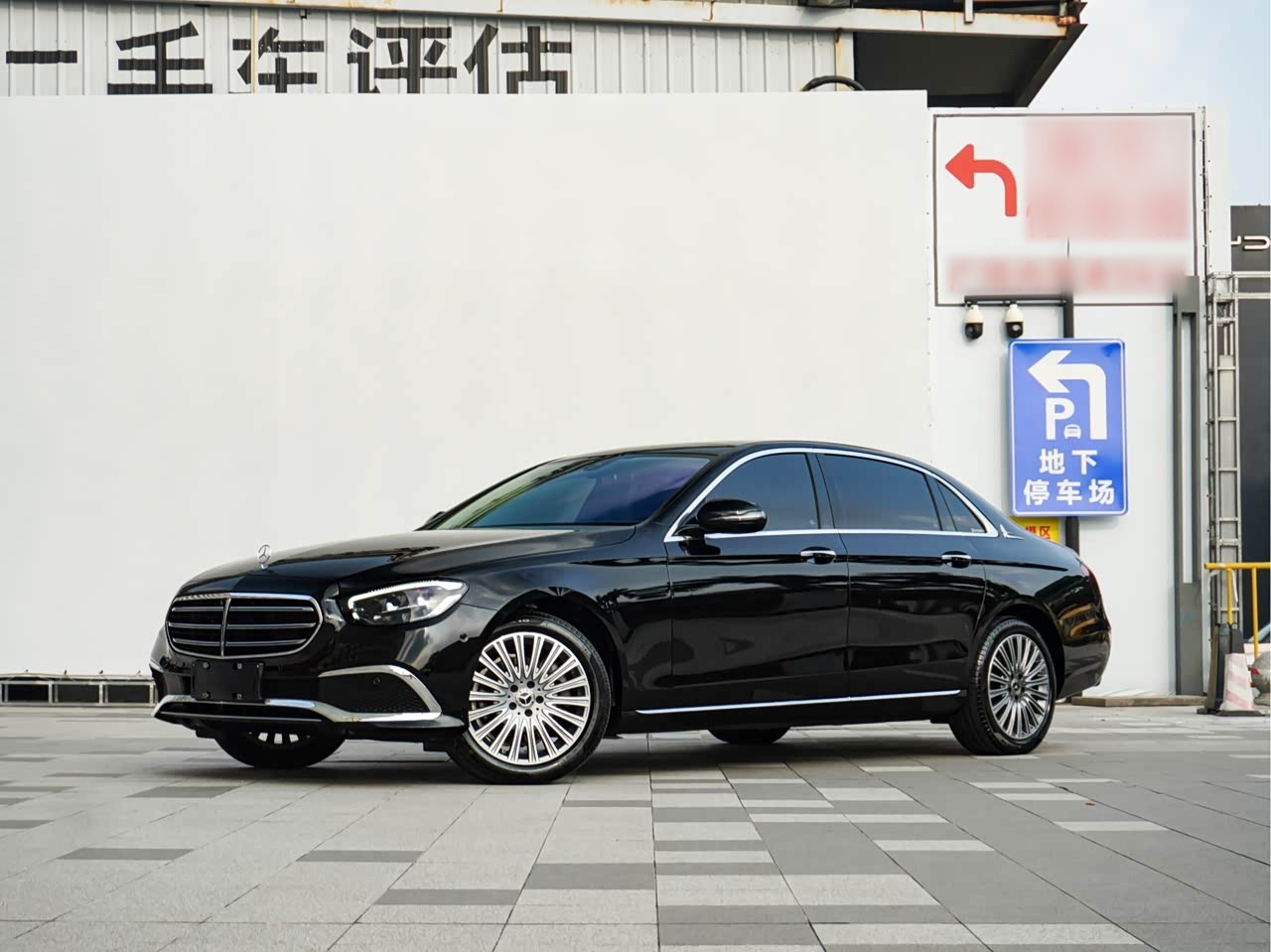 Mercedes-BenzE-Class 2023 E 300 L Luxury