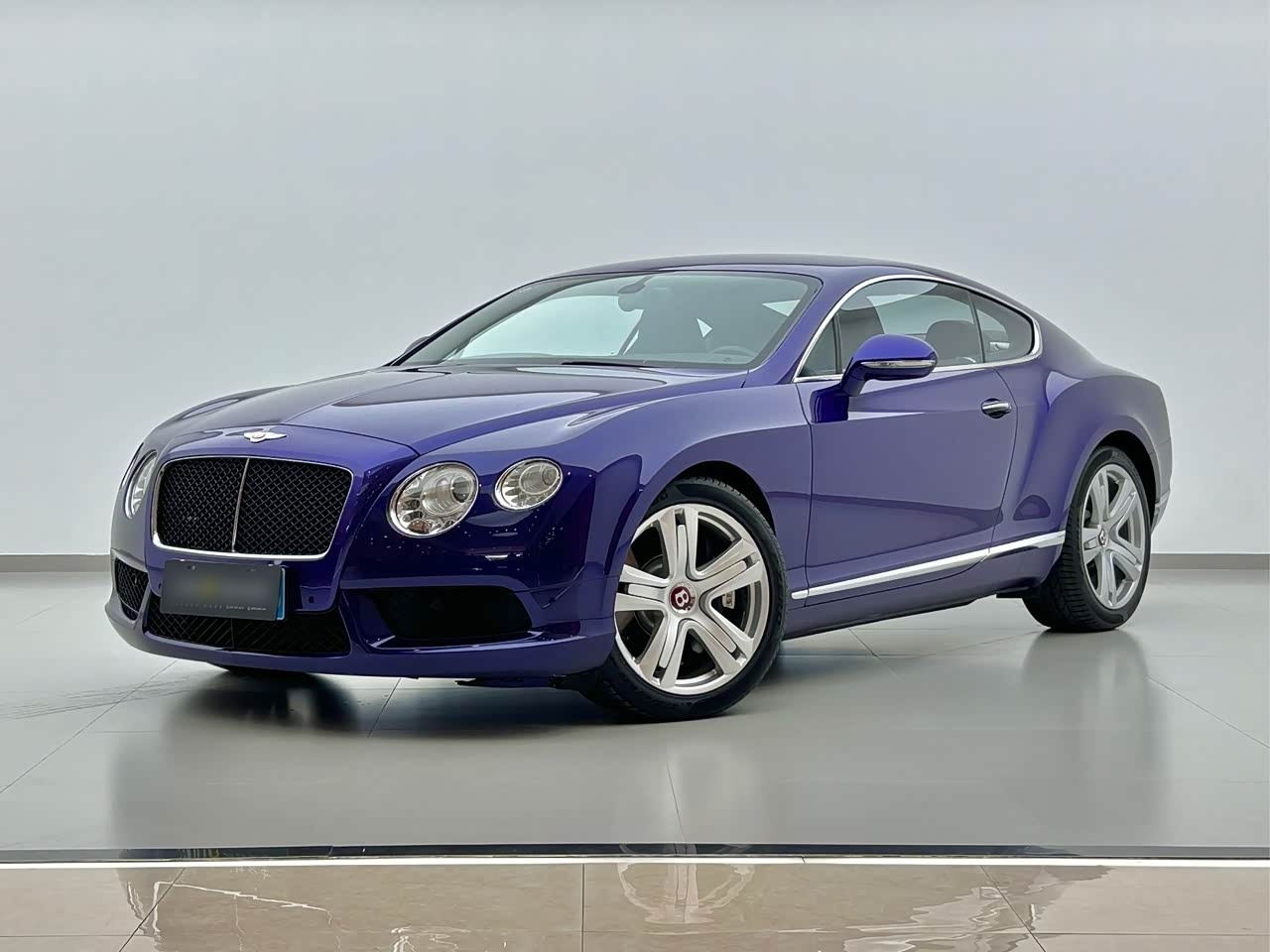 2015 4.0T GT V8 Standard