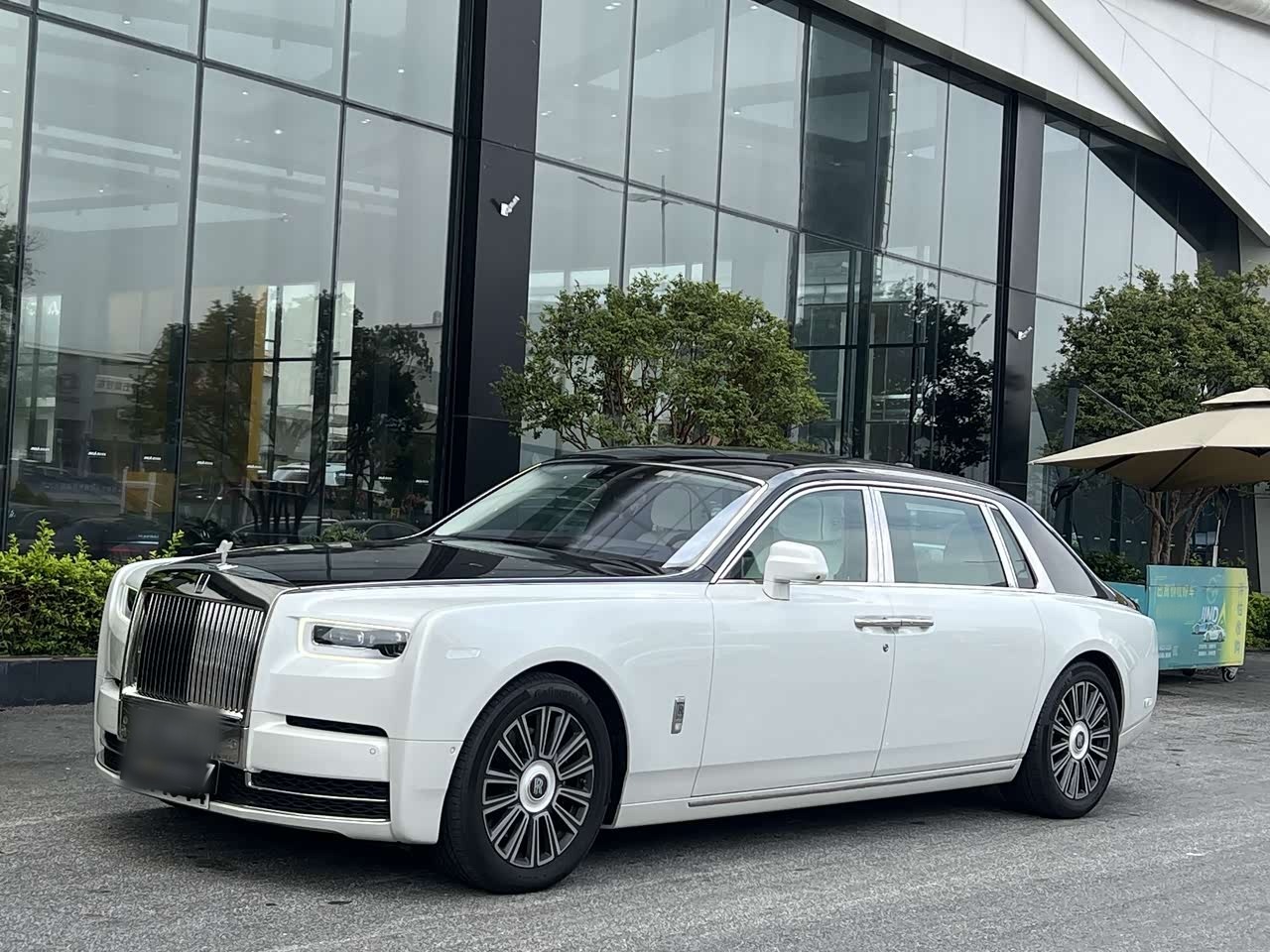 Phantom 2018 6.7T Long Wheelbase