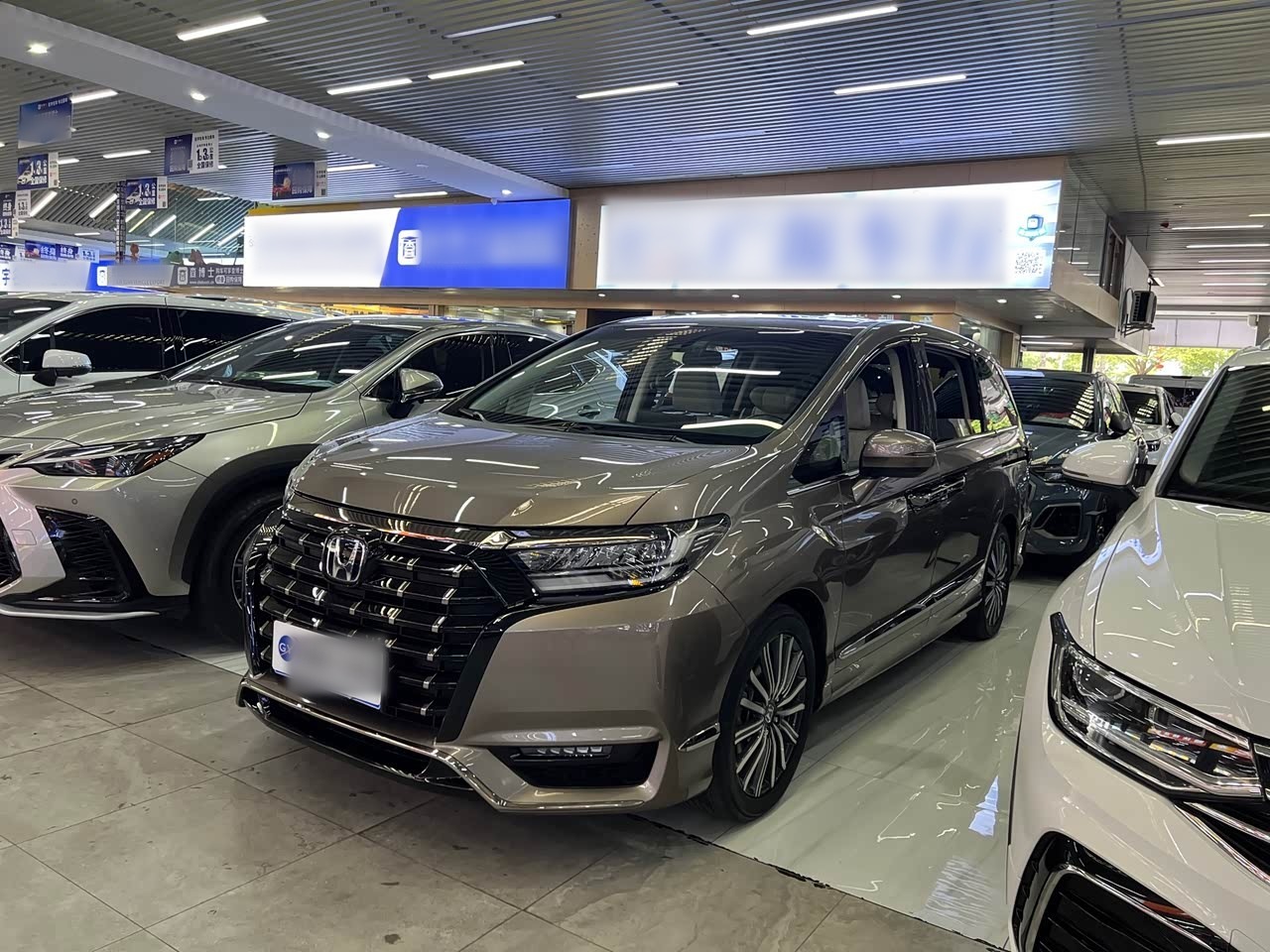Elysion 2022 2.0L e:HEV Luxury