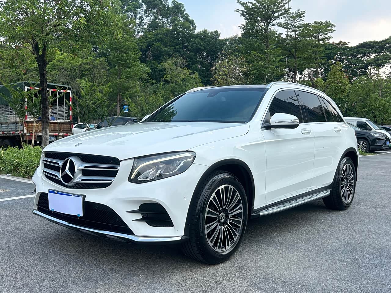 Mercedes-BenzGLC 2018 GLC 260 4MATIC Dynamic