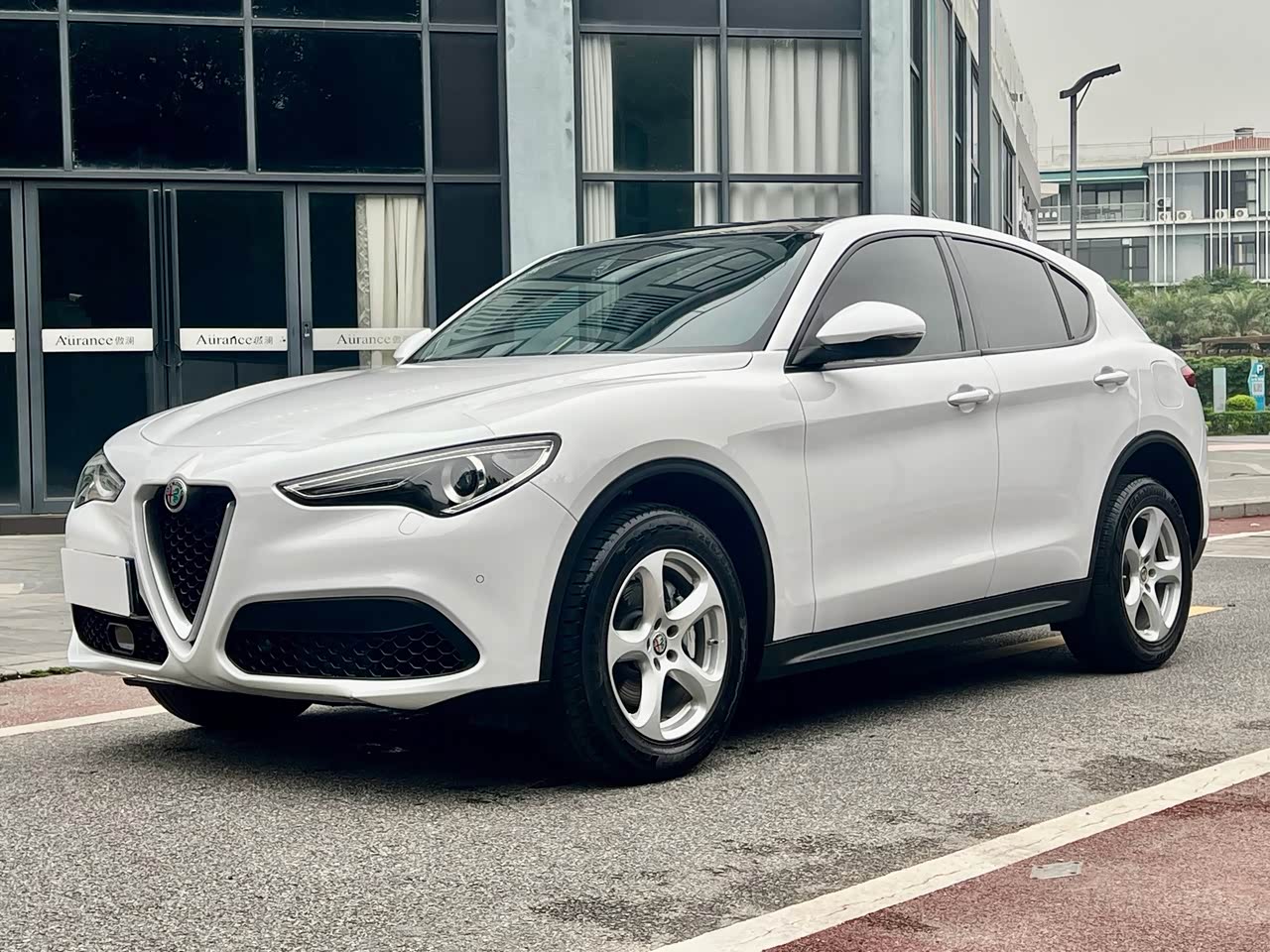Stelvio 2017 2.0T 200HP Elite