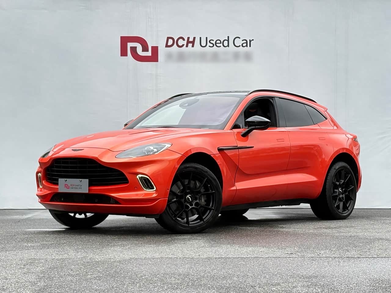 DBX 2020 4.0T V8