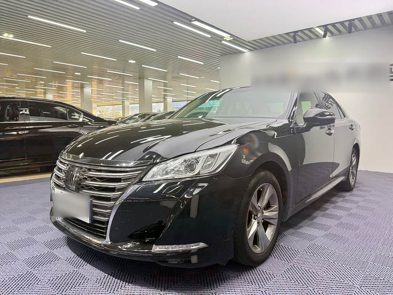Crown 2017 2.0T Sport
