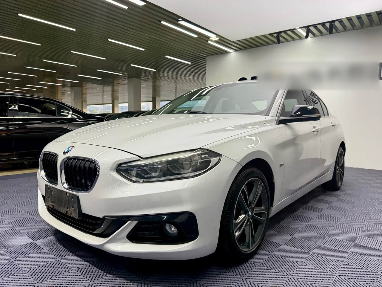 BMW1 Series 2017 118i Sport