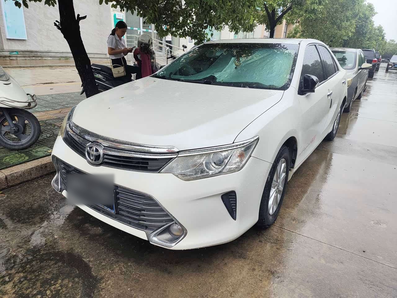Camry 2015 2.0G Leading