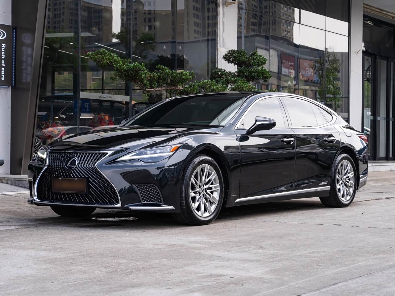 LexusLS 2021 500h Luxury