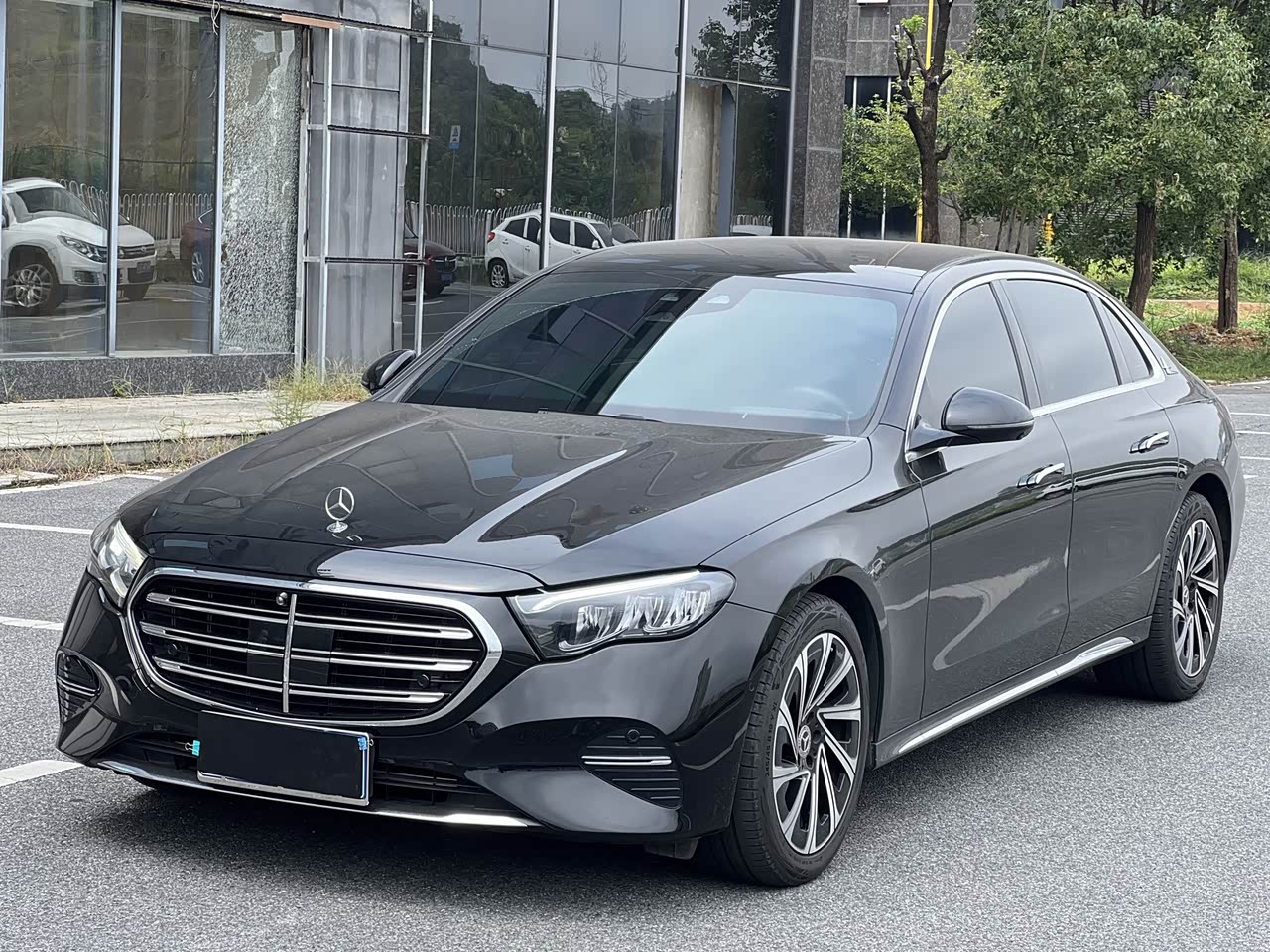 Mercedes-BenzE-Class 2024 Facelift E 300 L Luxury