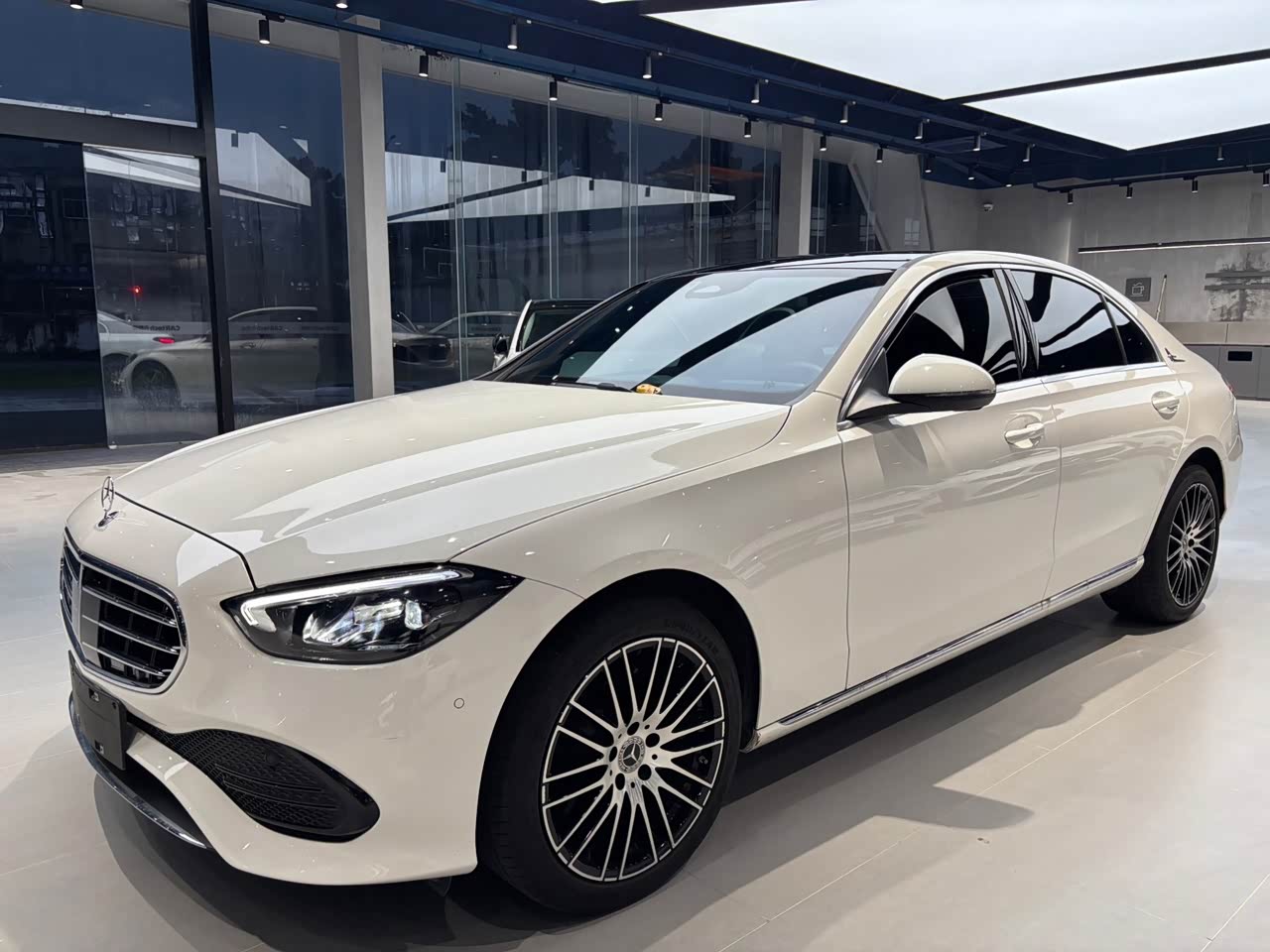 Mercedes-BenzC-Class 2024 C 260 L