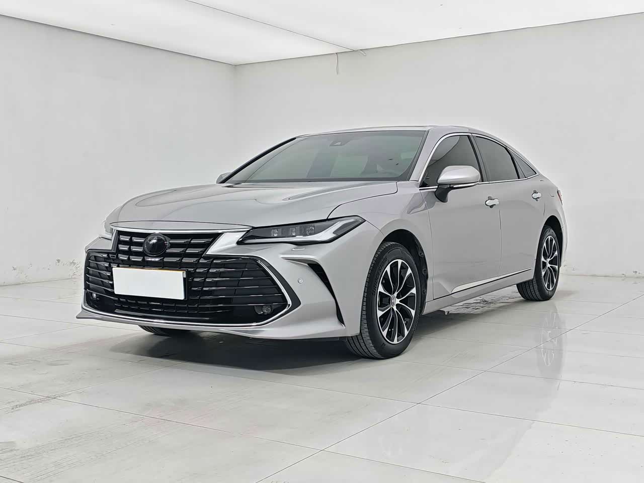 Avalon 2023 2.0L Luxury