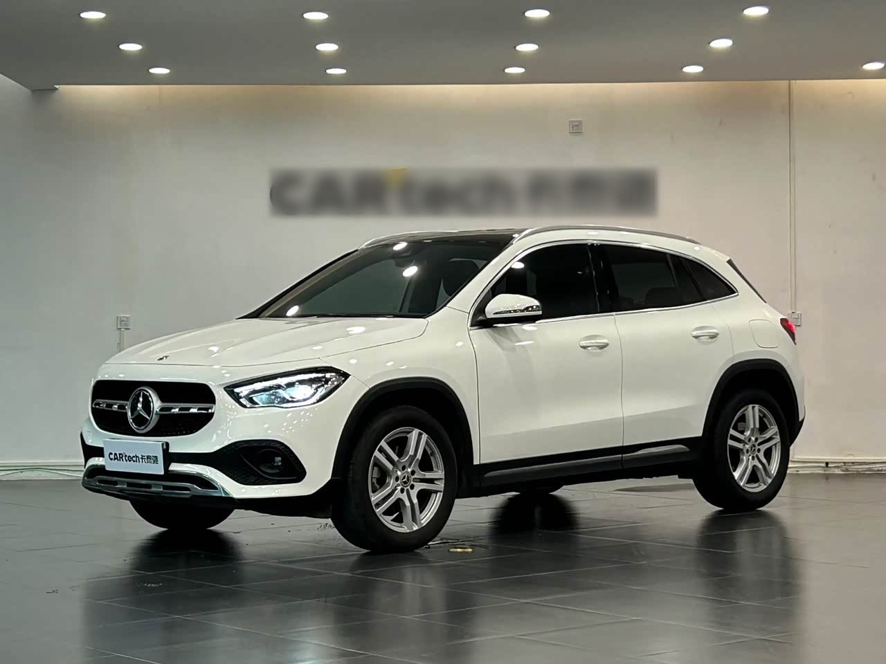 Mercedes-BenzGLA 2023 GLA 200