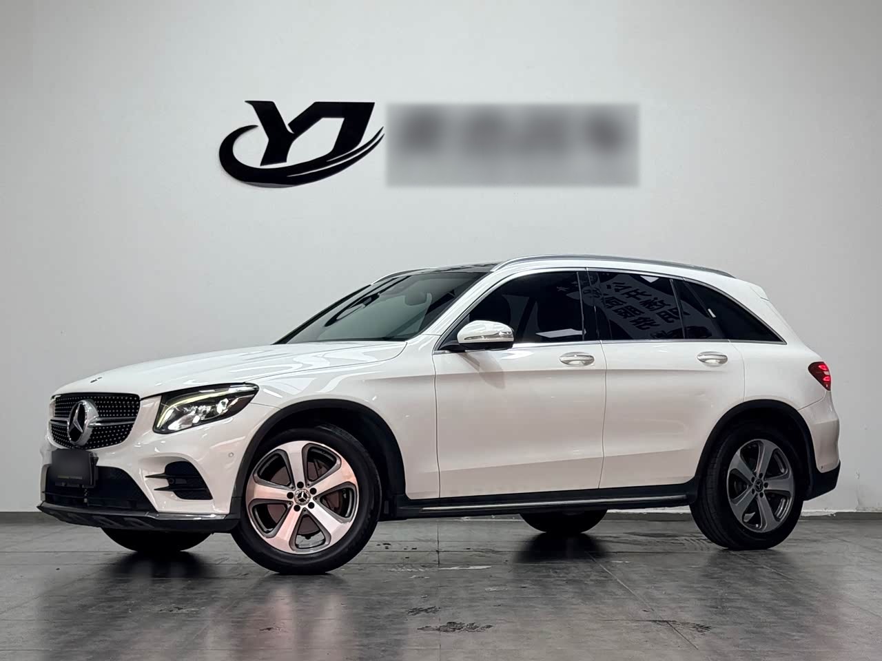 Mercedes-BenzGLC 2017 GLC 260 4MATIC Luxury
