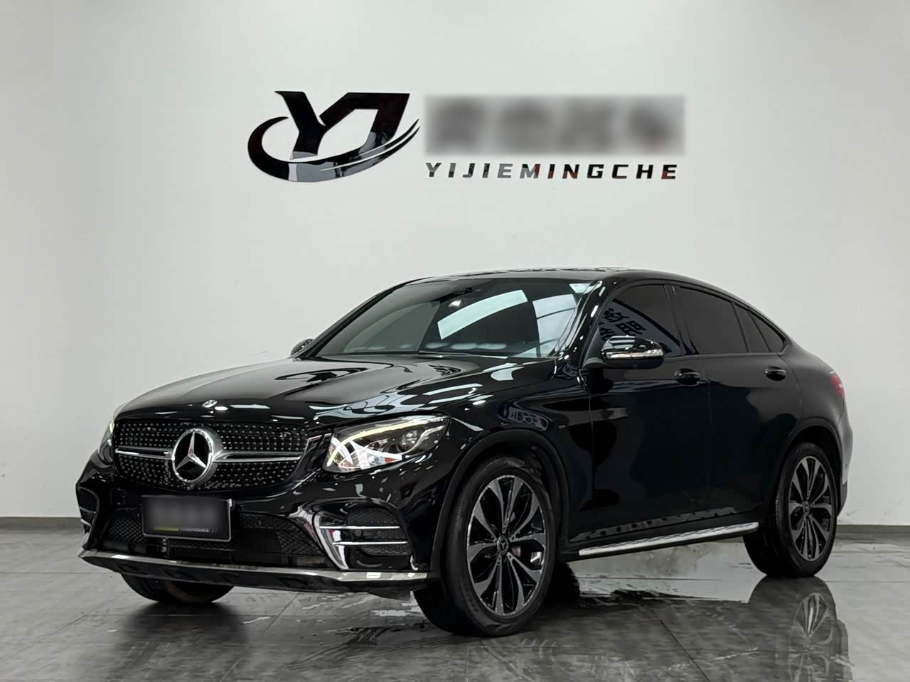 Mercedes-BenzGLC Coupe 2018 GLC 260 4MATIC Coupe SUV