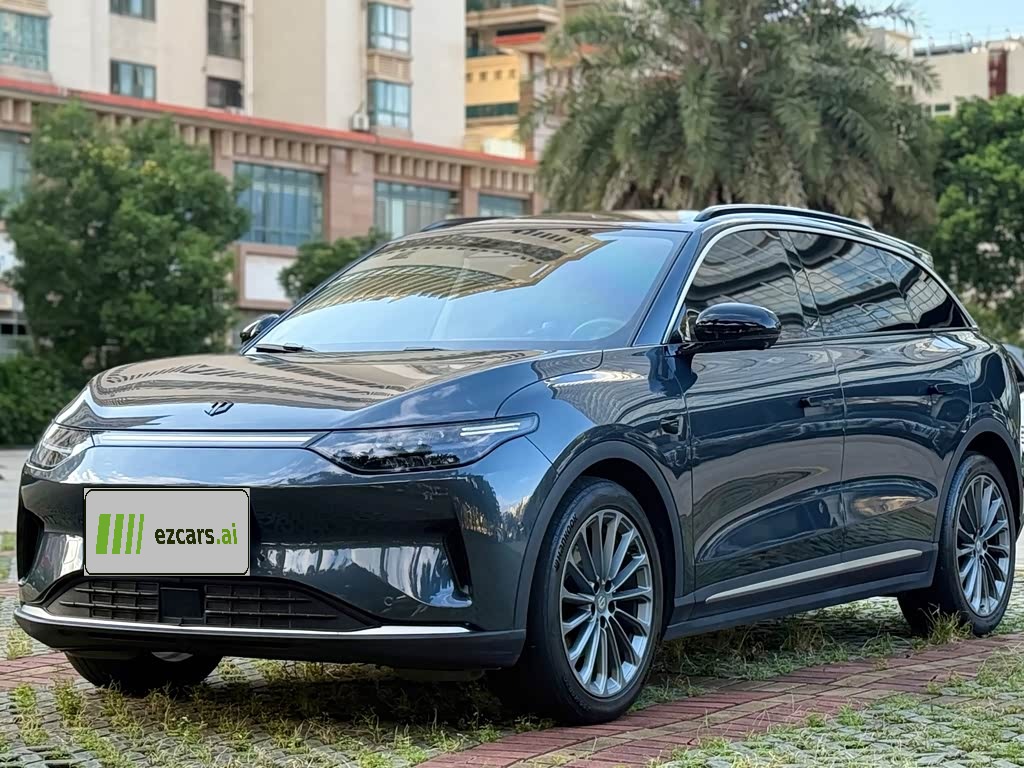 C11 2024 EV 580 Exclusive