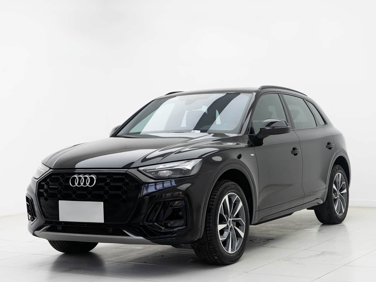 AudiQ5L 2023 40T Luxury Dynamic