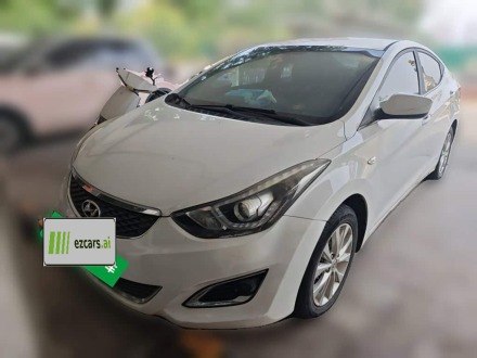 Elantra 2016 1.6L AT Smart