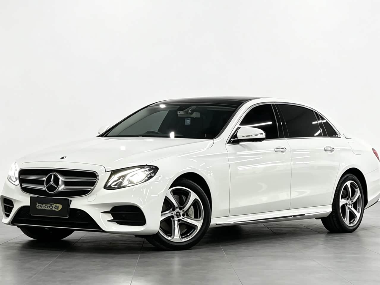 Mercedes-BenzE-Class 2017 E 300 L Luxury