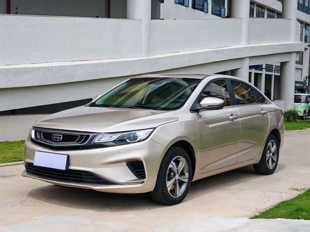 Emgrand GL 2018 1.8L DCT Elite Connected