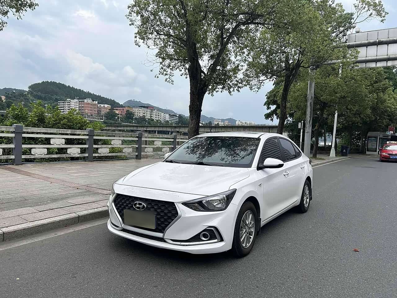 Dynamic 2017 1.6L MT GLS