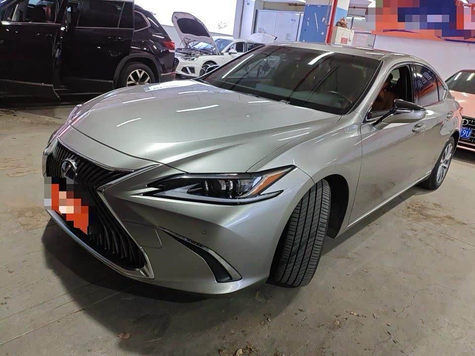 LexusES 2020 300h Excellence China V
