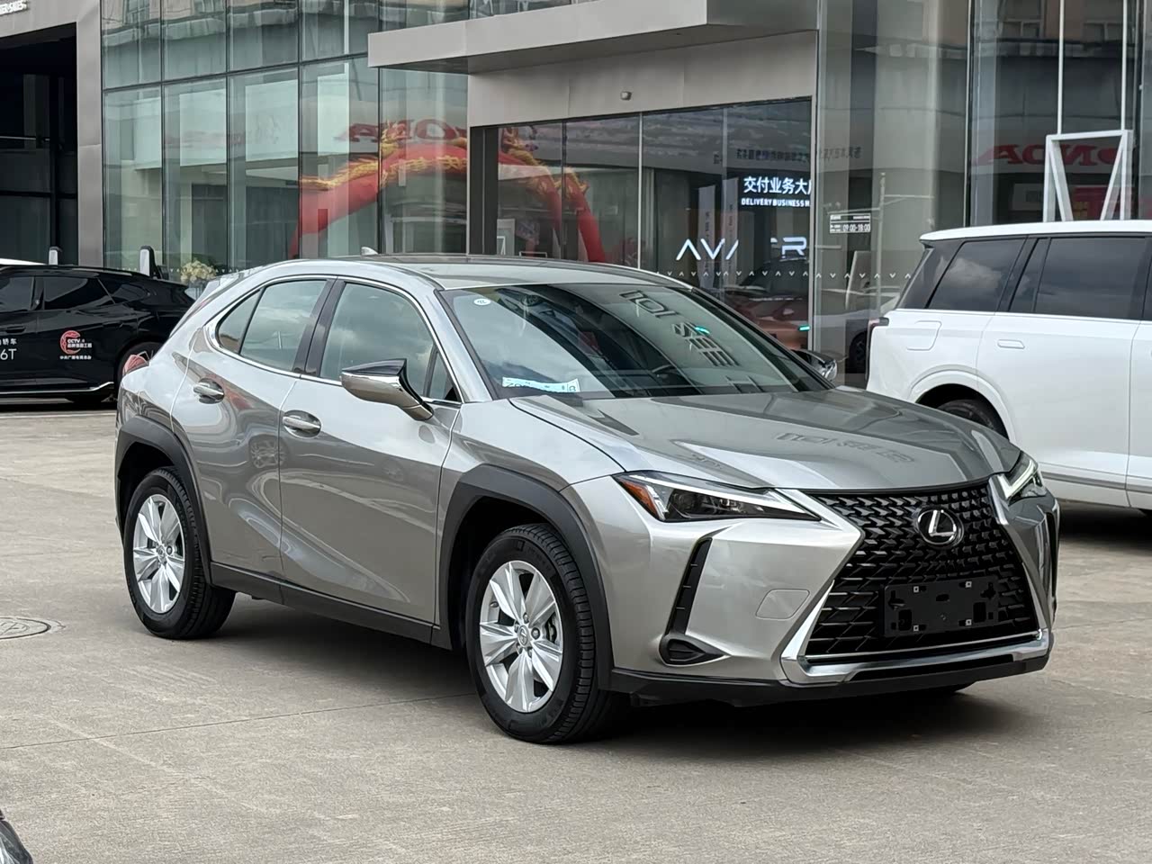 LexusUX 2022 260h