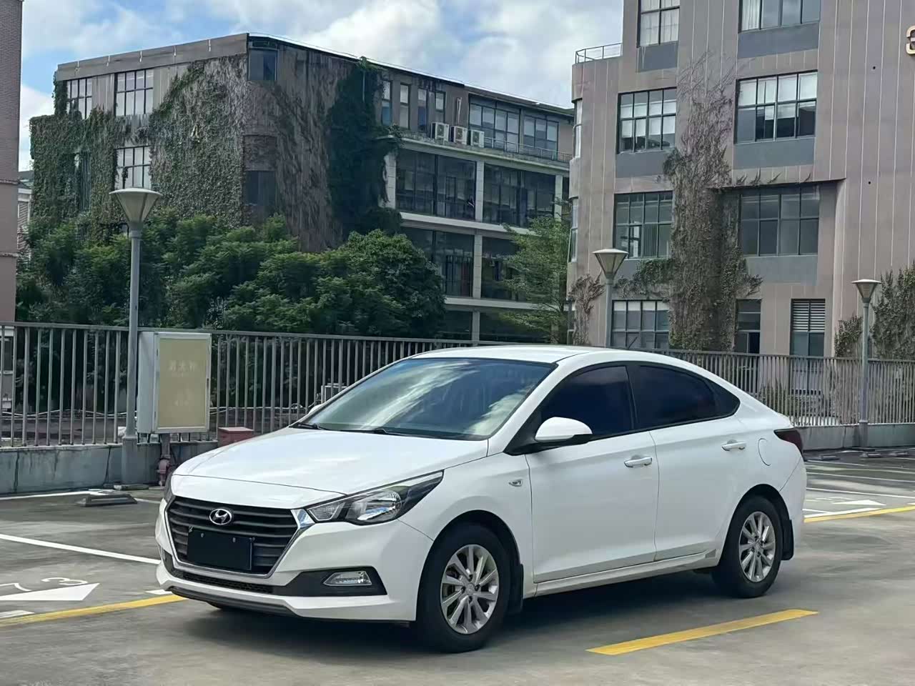 2016 1.4L AT Vitality SPORT