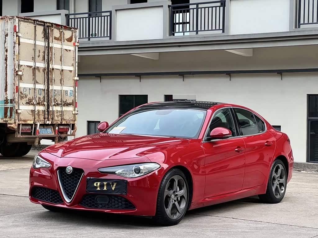 Giulia 2017 2.0T 280HP Luxury
