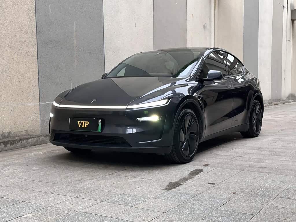 Model Y 2025 RWD