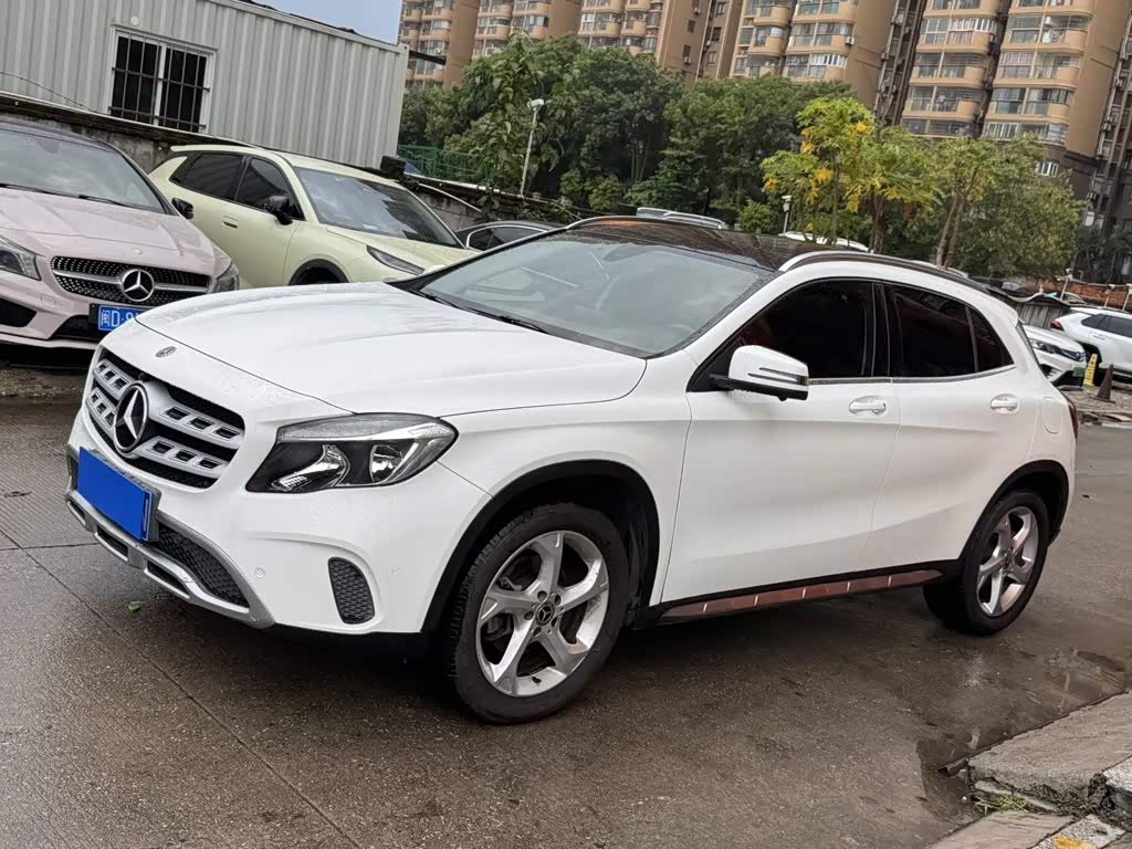 Mercedes-BenzGLA 2019 GLA 200 Dynamic