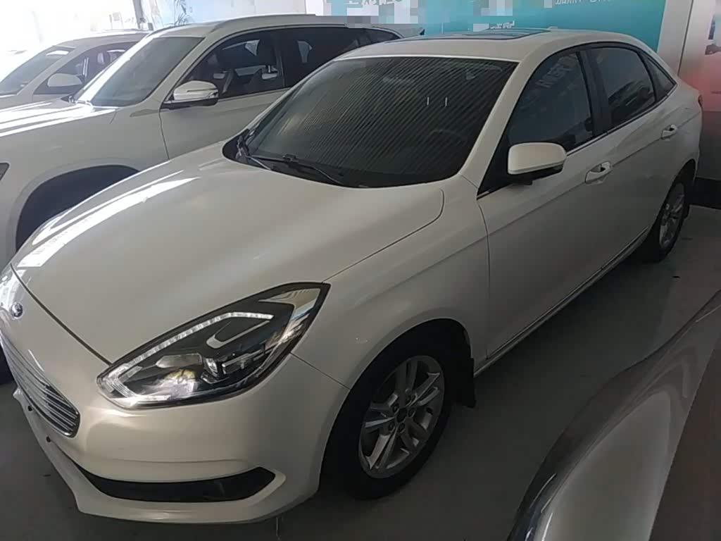 Escort 2019 Facelift 1.5L AT China VI