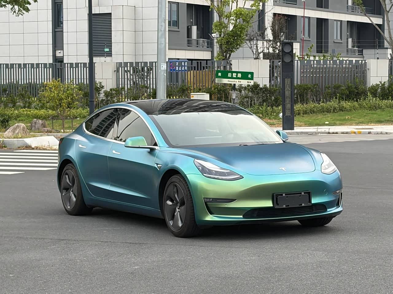 Model 3 2019 Standard Range RWD Upgraded