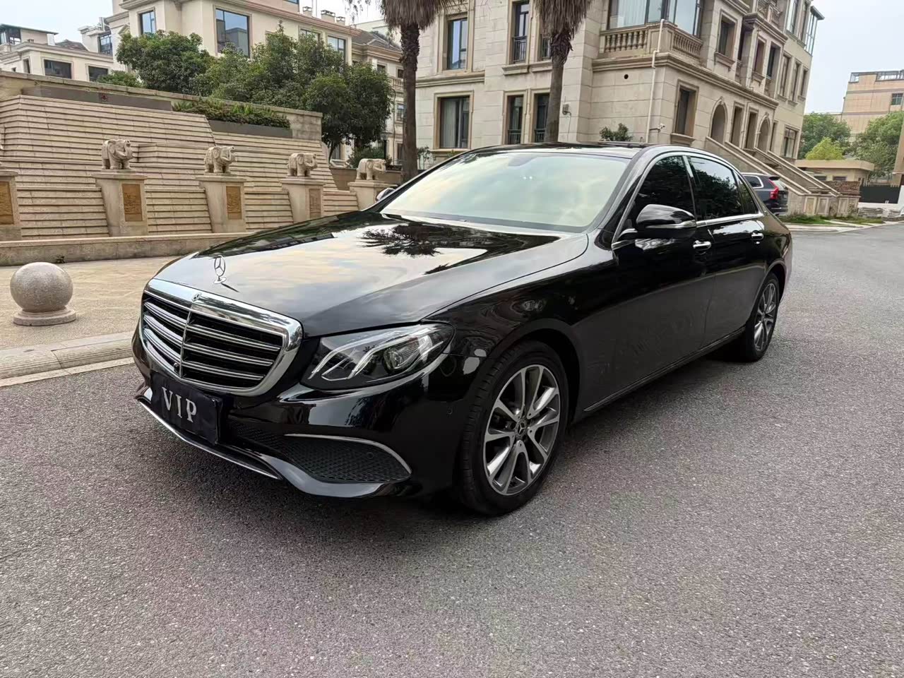 Mercedes-BenzE-Class 2017 E 300 L Luxury