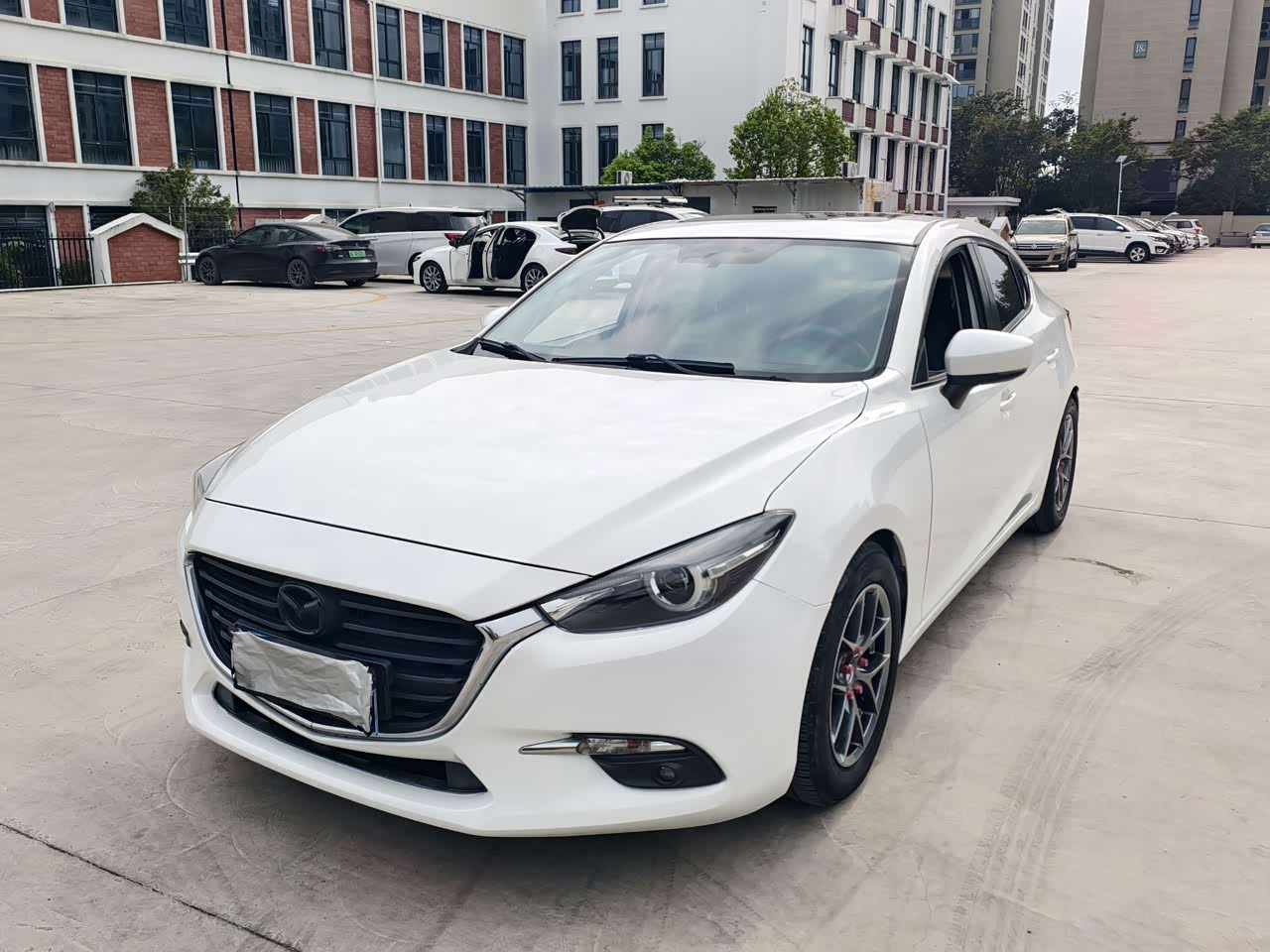Mazda3 Axela 2019 Sedan 1.5L AT Comfort China VI