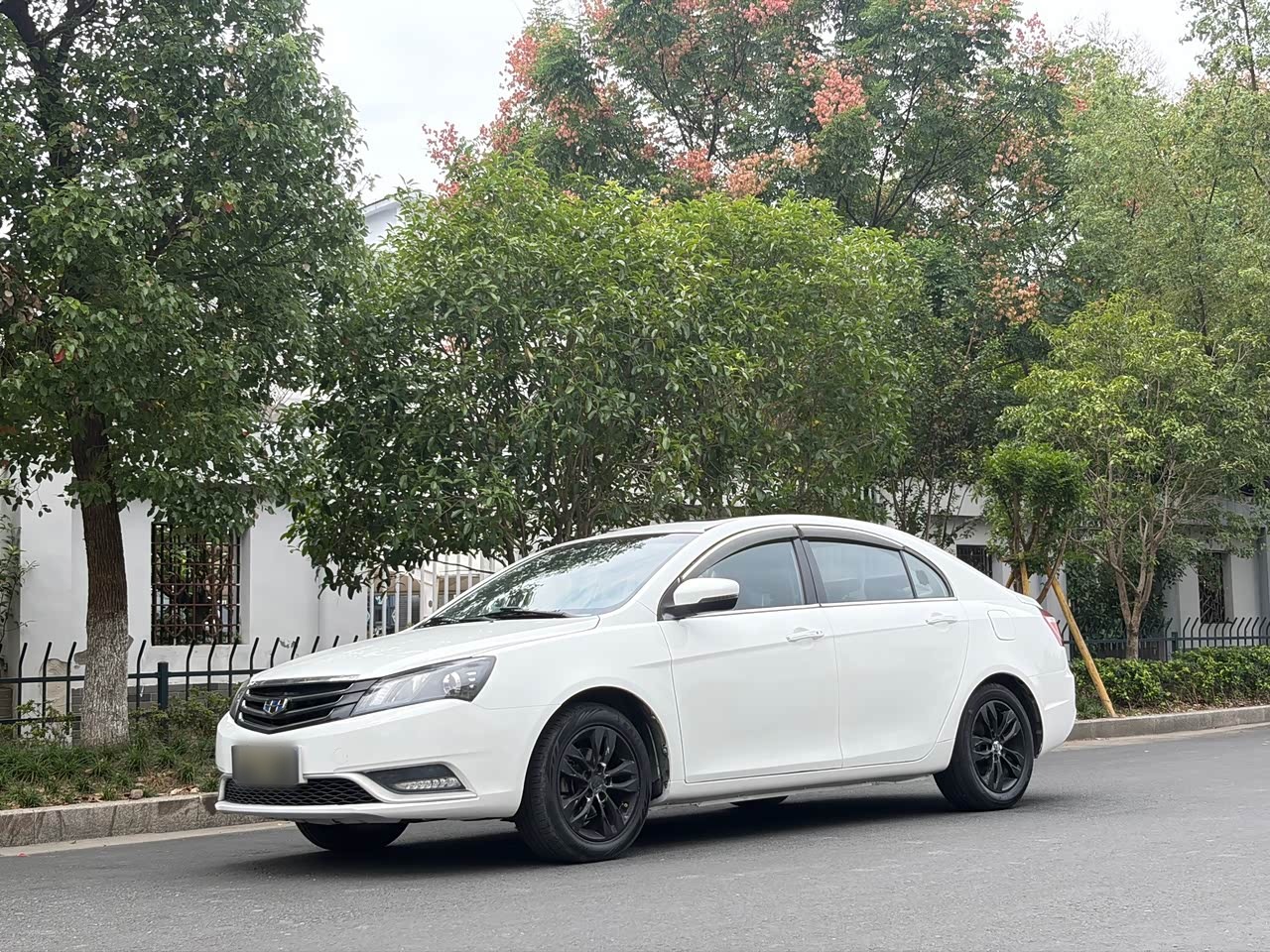 Emgrand 2016 Sedan 1.5L MT