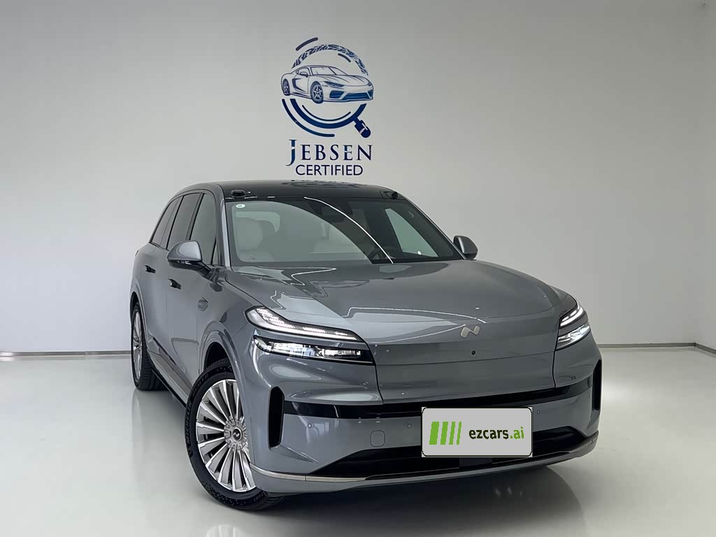 L90 2025 Ultra 6-Seater
