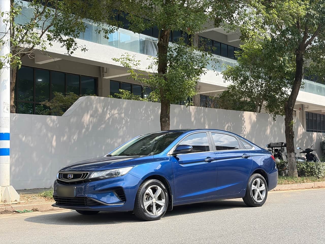 Emgrand GL 2018 1.8L MT Elite Connected