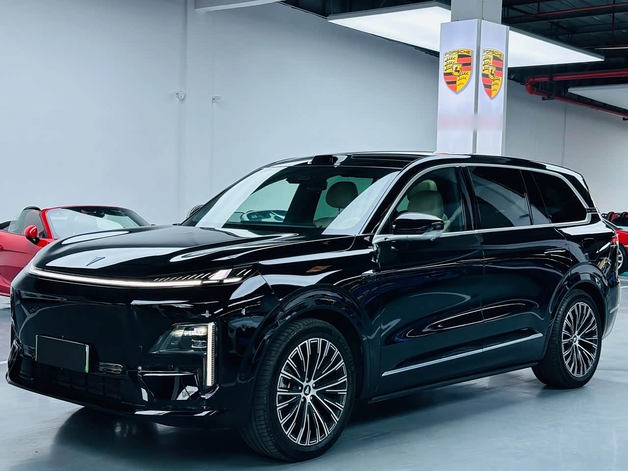 S09 2025 AWD Ultra+