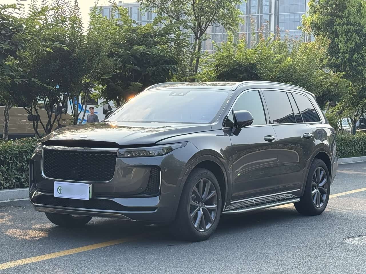 ONE 2020 EREV 6-Seater