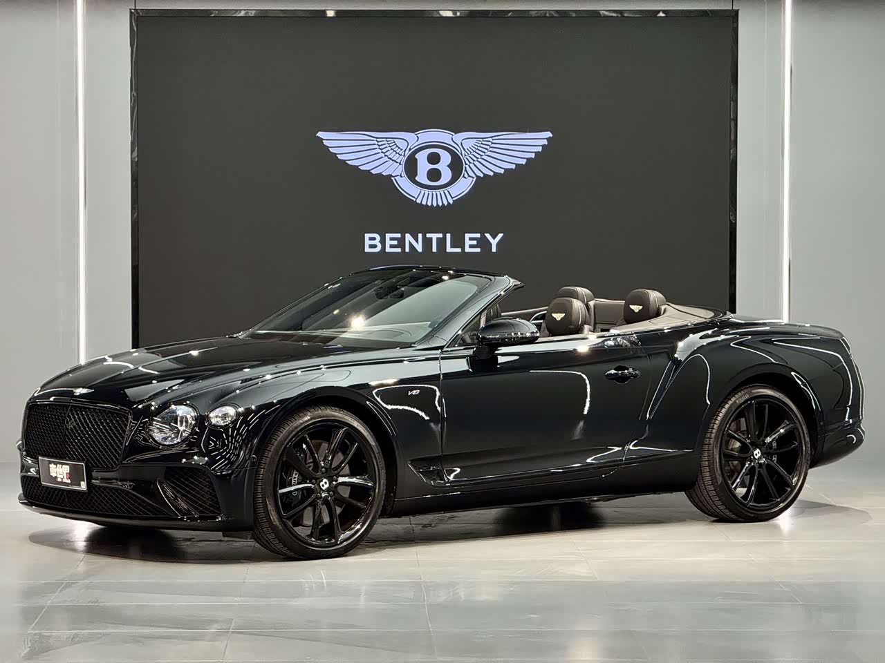2022 4.0T GT V8 Convertible