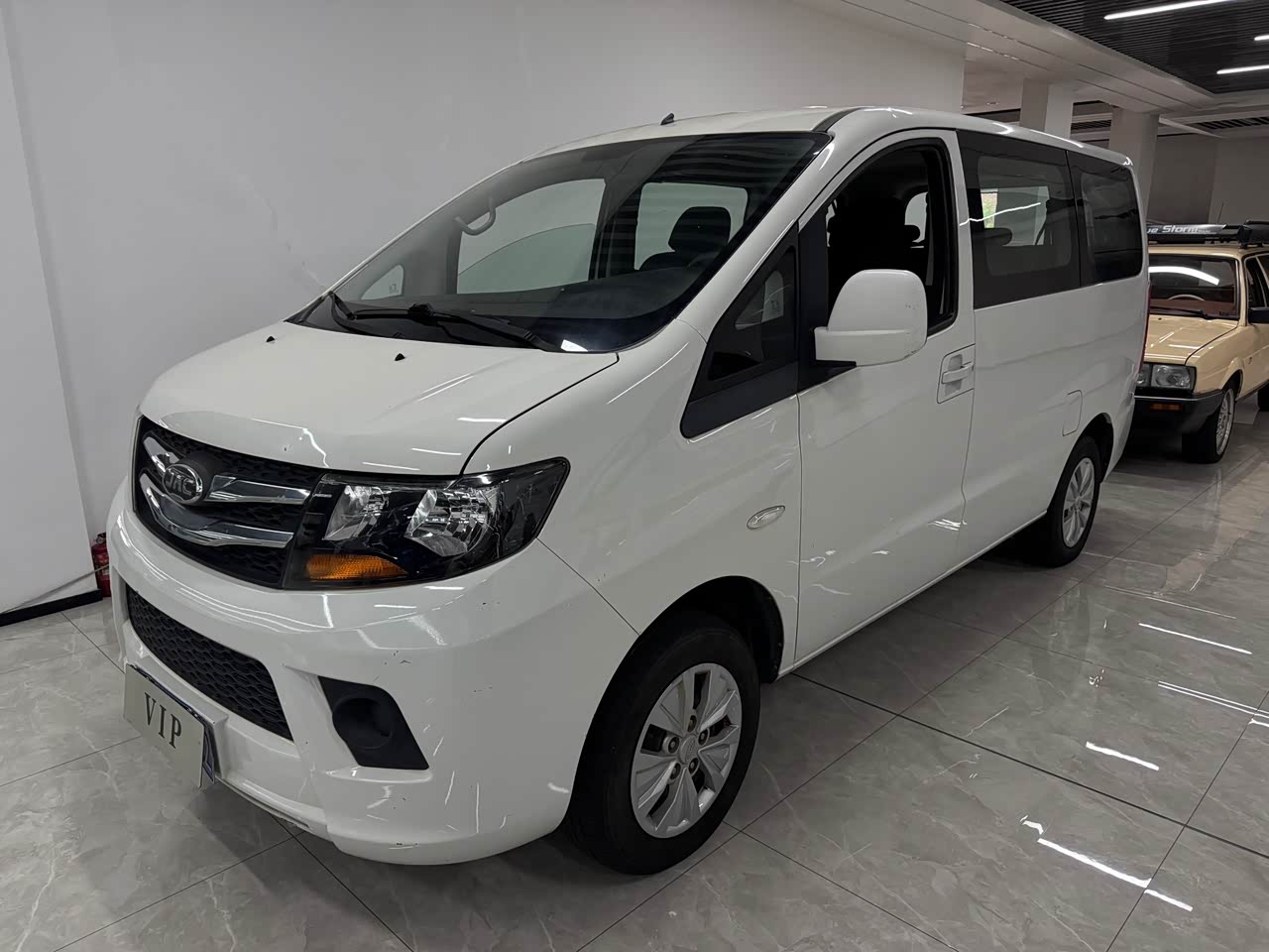 Refine M3 2018 1.6L Luxury