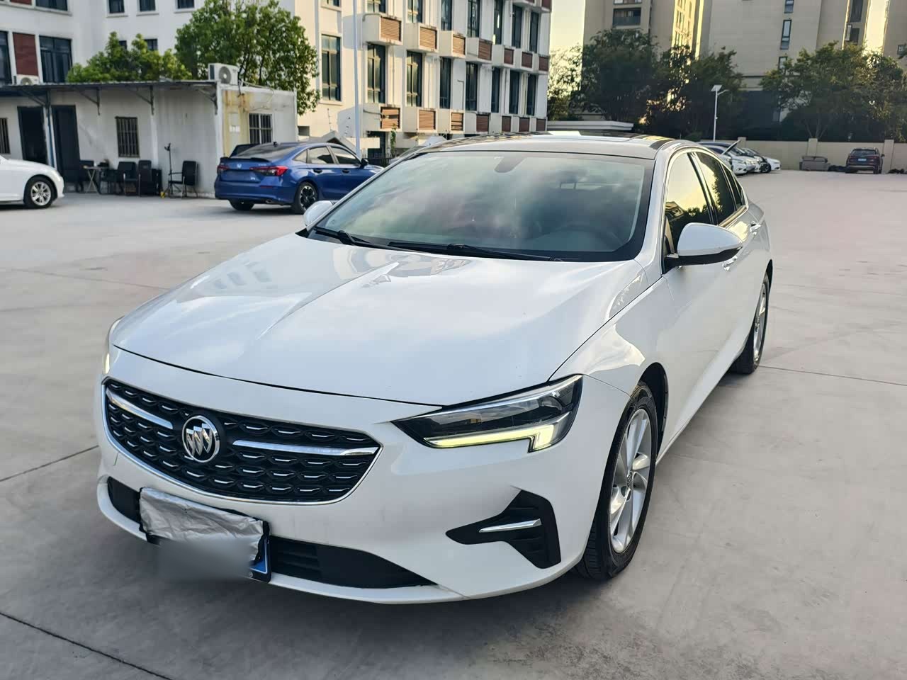 Regal 2022 552T Smart